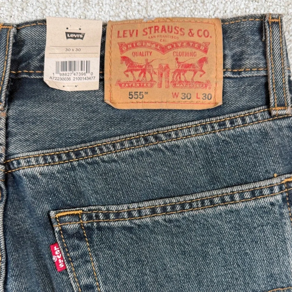 NEW Levi's 555 Mens 30x30 Relaxed Straight Leg Denim Blue Jeans